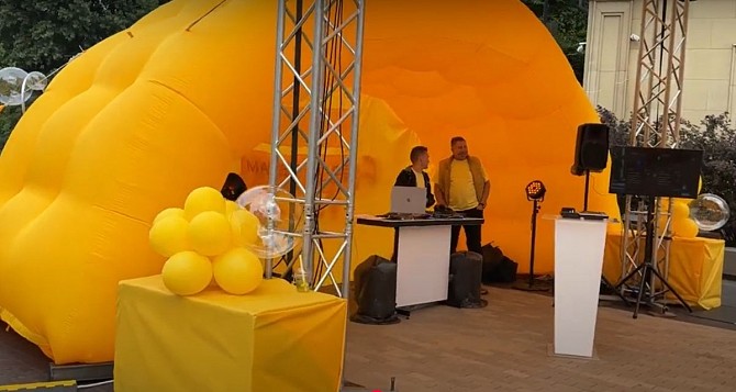 Палатка надувная тент для уличного маркетинга, рекламы возведение 5-15 мин Киев - изображение 1